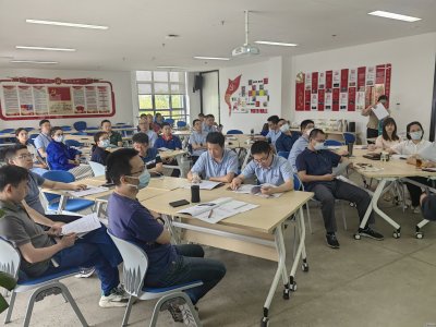 <b>上市公司战略性人力资源管理</b>