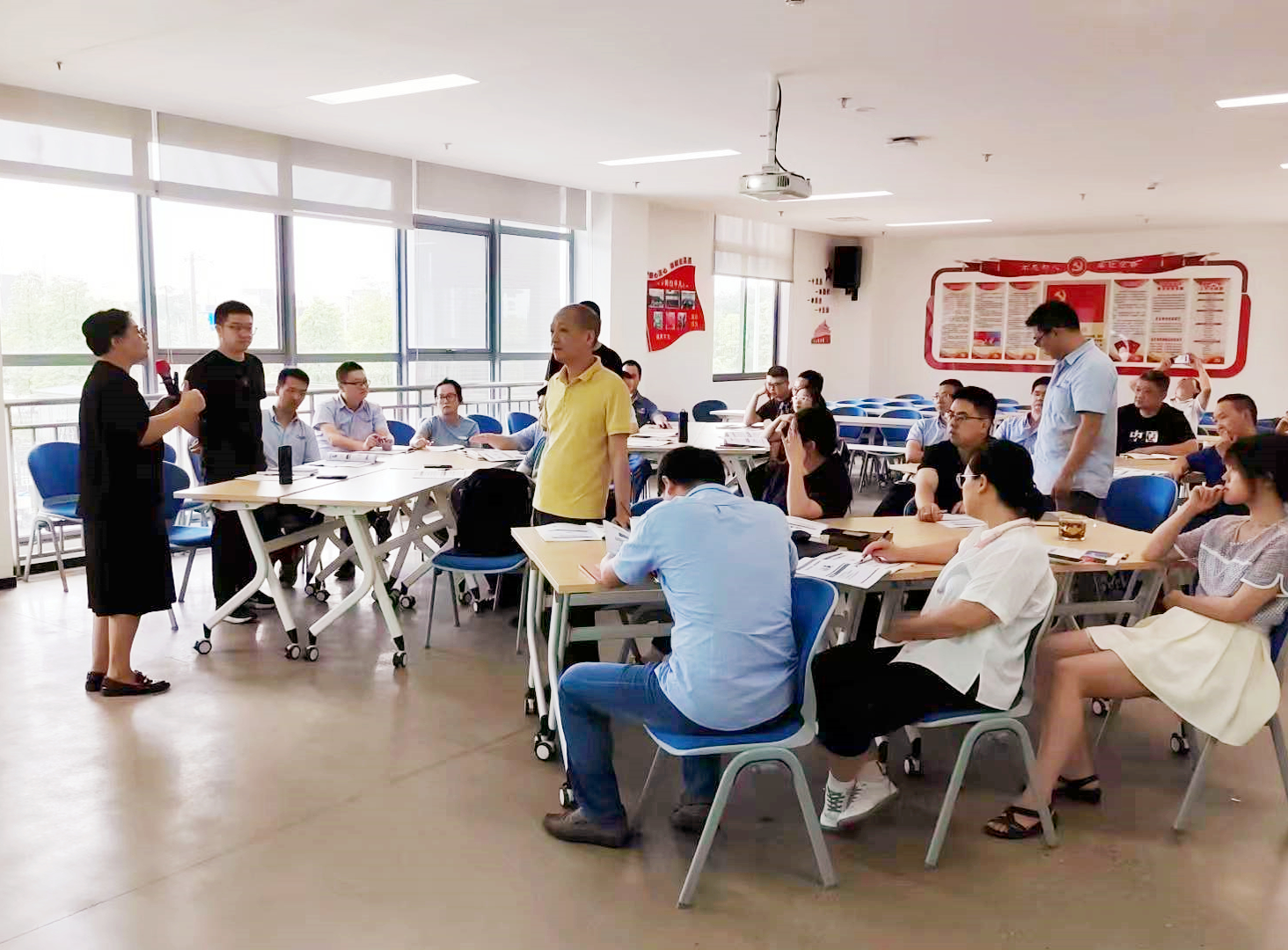 <b>上市公司《参与式管理——成</b>