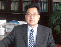 <b>何川</b>