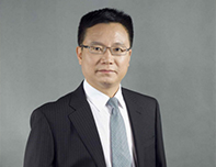 <b>王清远</b>
