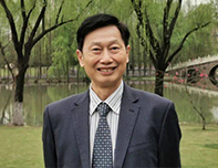 <b>聂珍钊</b>