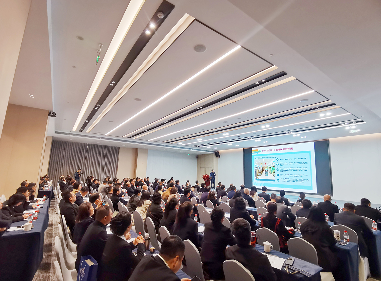 解锁指数级增长的新思维与新战法