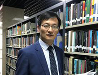 <b>陈德球</b>